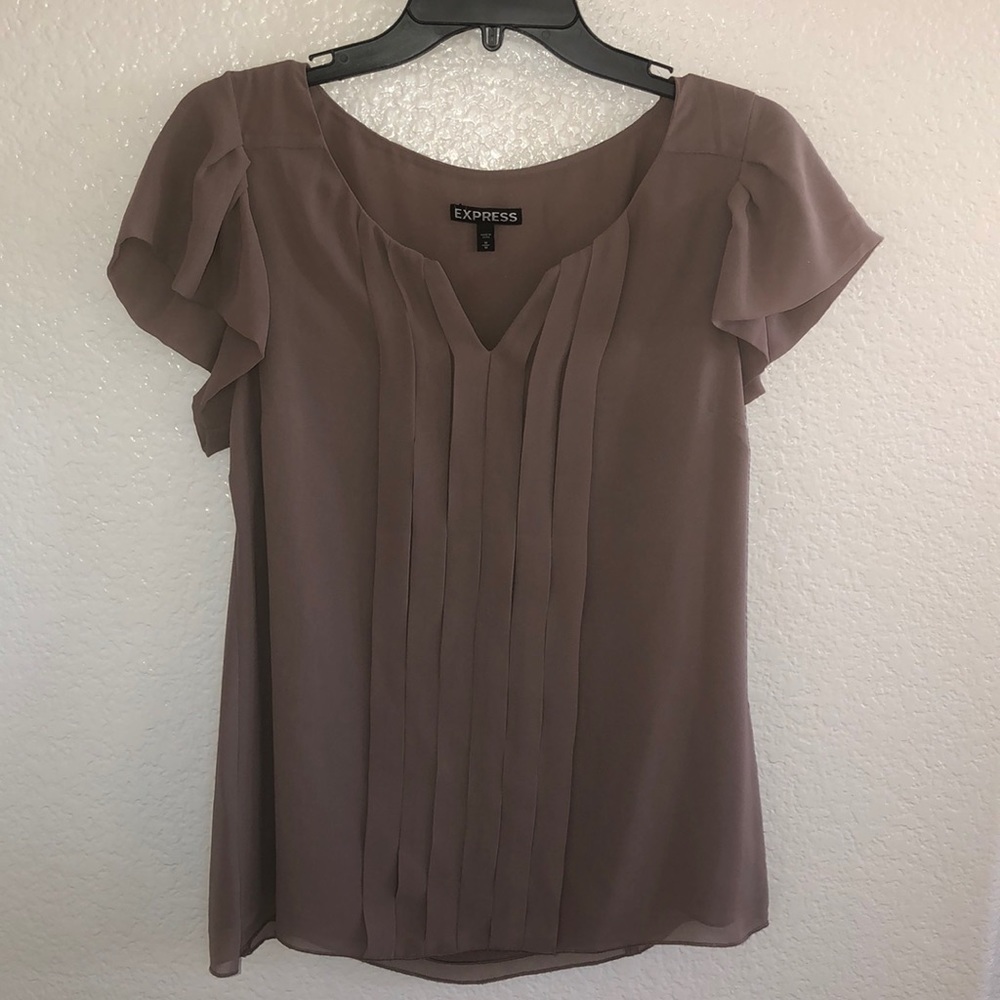Express blouse. Lined. Smoke free/ pet free home.